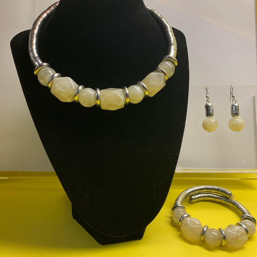 Ladies 3-Piece Necklace Set
